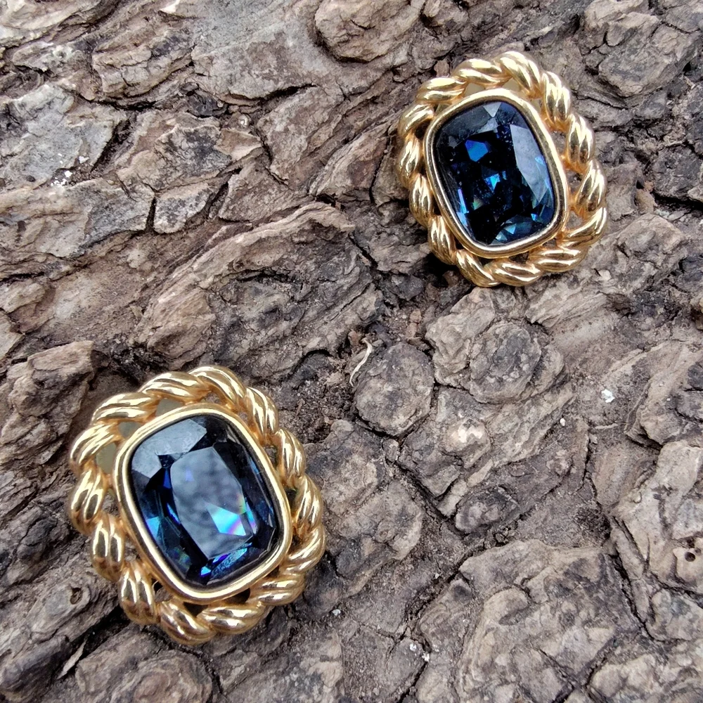 🐦🦢S.A.L Earrings🦢💎Swarovaki🧊Crystal🫐 - Picture 9 of 9